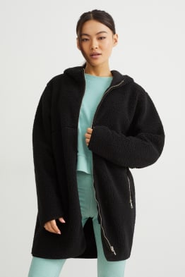 Chaqueta de borreguillo con capucha