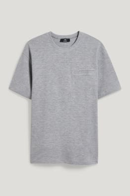 Tricou