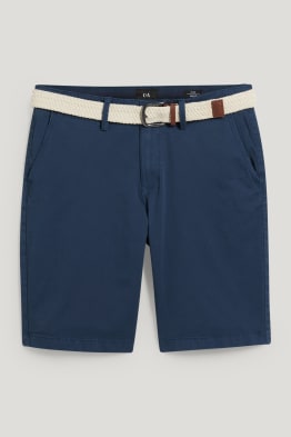 Shorts mit Gürtel