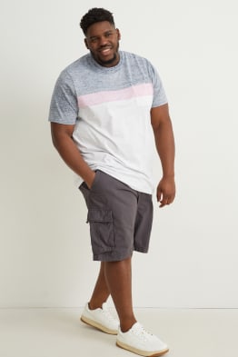 Shorts cargo con cinturón