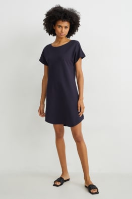 Basic-T-Shirt-Kleid