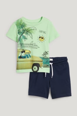 Set - Kurzarmshirt und Sweatshorts - 2 teilig