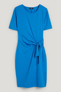 Kleid mit Knotendetail