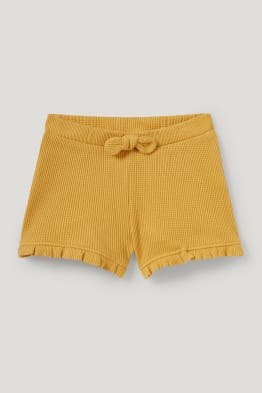 Shorts per neonate