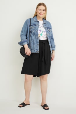 Shorts - high waist