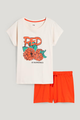 Short pyjamas