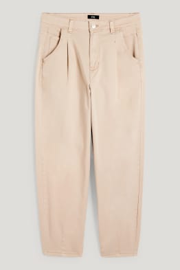 Chino - mid waist - tapered fit