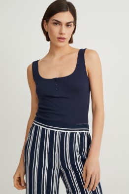 Basic top