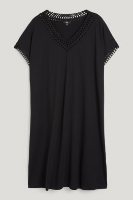 Robe avec col en V