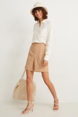 Bermudas dans plusieurs couleurs et tailles E Shop C A