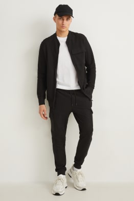 Pantaloni sportivi cargo