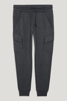 Pantalones de deporte para hombre: confort y estilo en C&A