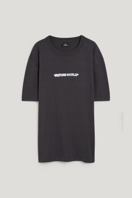Oversized T-shirt