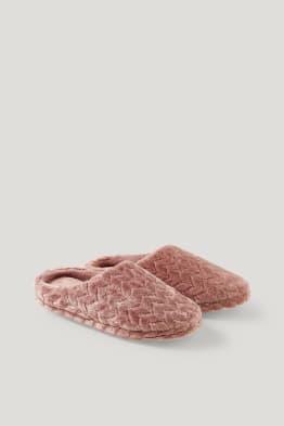Pantoffels van imitatiebont
