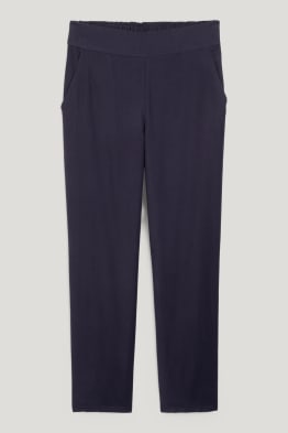 Pantalon grande taille femme pas cher : chino, slim ou fluide !