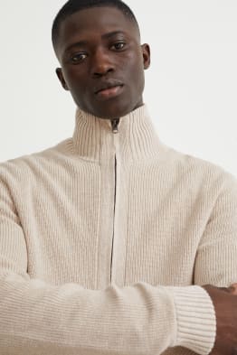 Strickjacke