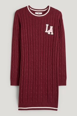 Robe en maille avec motif tressé