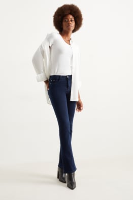 Bootcut jeans - mid waist