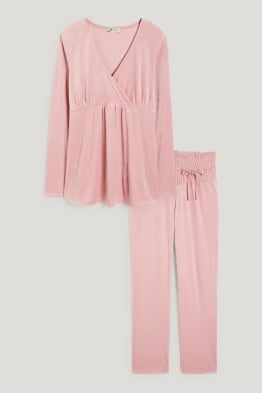 Nursing winter pyjamas