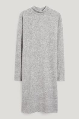 Rochie din tricot basic cu guler drept