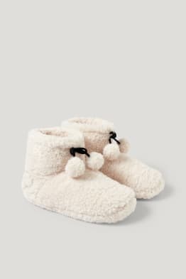 Chaussures Fille, Chaude Fourrure Polaire Chausson Souple Chausson Peluche  Doublure Doux Souple Chausson de Maison Slippers Pantoufle Antidérapants  Hiver Chausson Peluche Pantoufle : : Mode