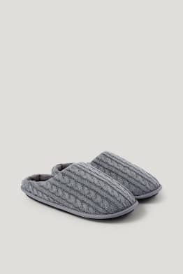 Pantofole in maglia - motivo treccia