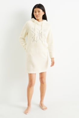 Camisón con capucha de borreguillo