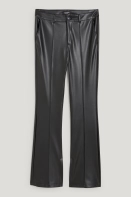 CLOCKHOUSE - pantalons - mid waist - bootcut fit - pell sintètica