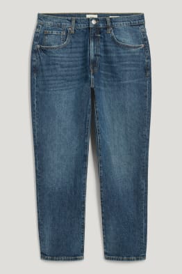 Tapered jeans