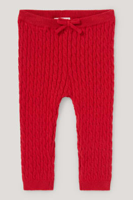 Gebreide babybroek - kabelpatroon