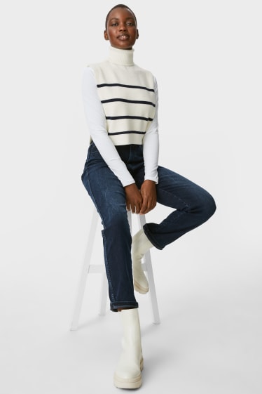 Women - Knitted slipover - striped - white