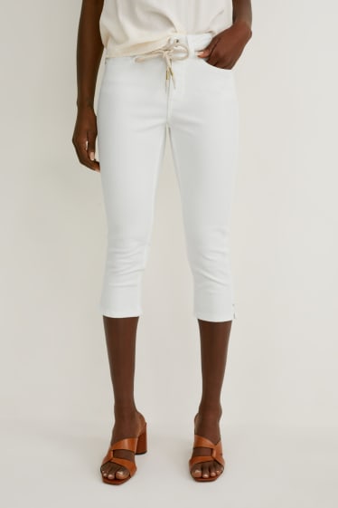 Mujer - Vaqueros piratas con cinturón - mid waist - blanco