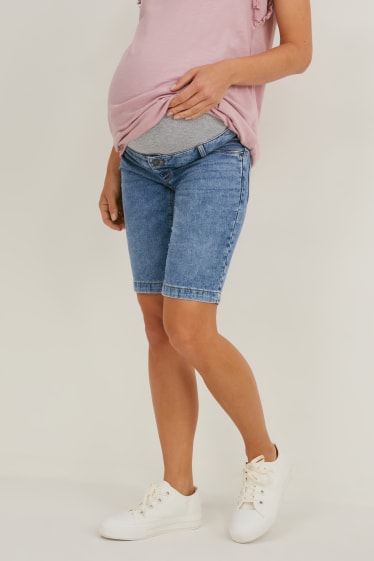 Damen - Umstandsjeans - Jeans-Bermudas - jeans-hellblau