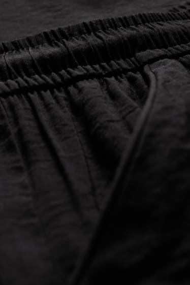 Femei - Pantaloni culotte - talie medie - LENZING™ ECOVERO™ - negru