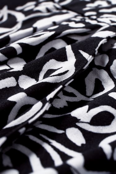 Femmes - Shorts - mid waist - noir / blanc