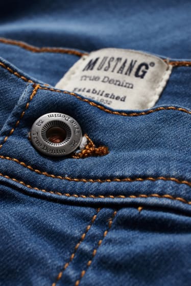 Uomo - MUSTANG - bermuda di jeans - Chicago - jeans azzurro