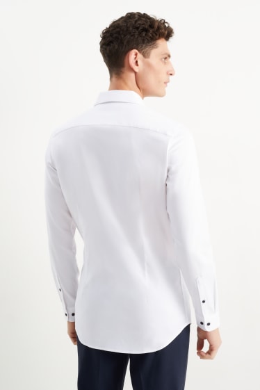 Herren - Businesshemd - Body Fit - Cutaway - LYCRA® - weiß