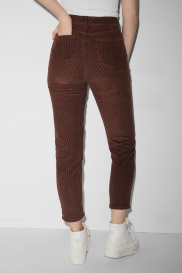 Clockhouse niñas - CLOCKHOUSE - pantalón de pana - mid waist - relaxed fit - marrón oscuro