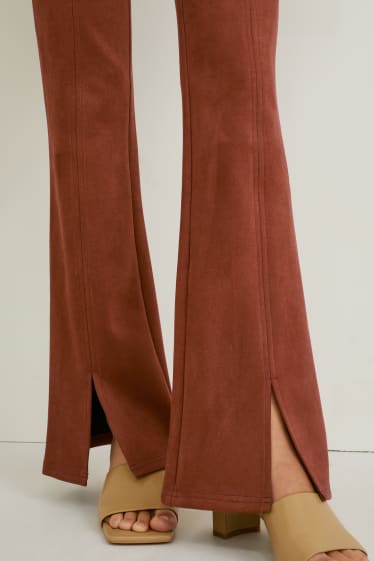 Femmes - Pantalon - high waist - flared - similisuède - marron