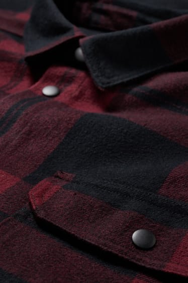 Exclu web - CLOCKHOUSE - chemise - relaxed fit - col kent - à carreaux - rouge foncé