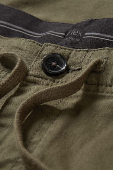 Hommes - Pantalon cargo - tapered fit - Flex - LYCRA® - vert foncé