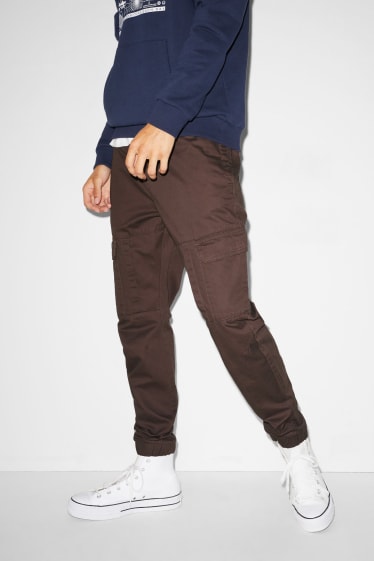 Clockhouse Boys - CLOCKHOUSE - pantaloni cargo - slim fit - marrone scuro