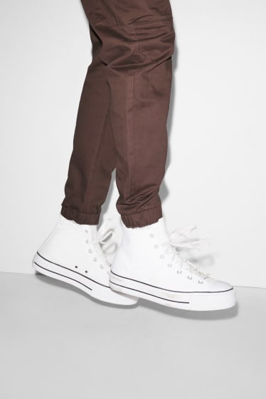 Clockhouse Boys - CLOCKHOUSE - pantaloni cargo - slim fit - marrone scuro