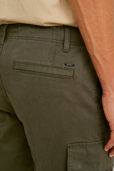 Hommes - Pantalon cargo - tapered fit - Flex - LYCRA® - vert foncé