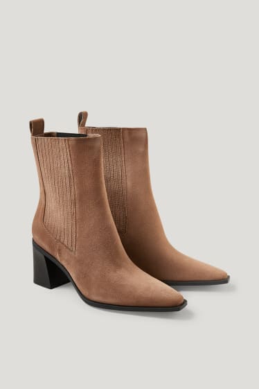 Femmes - Bottines Chelsea en similivelours - marron clair