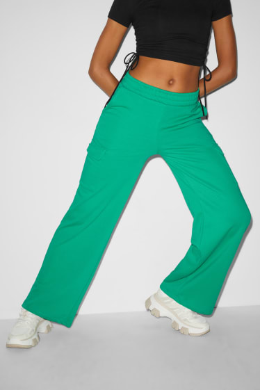 Exclusiv online - CLOCKHOUSE - pantaloni cargo din molton - talie medie - palazzo - verde