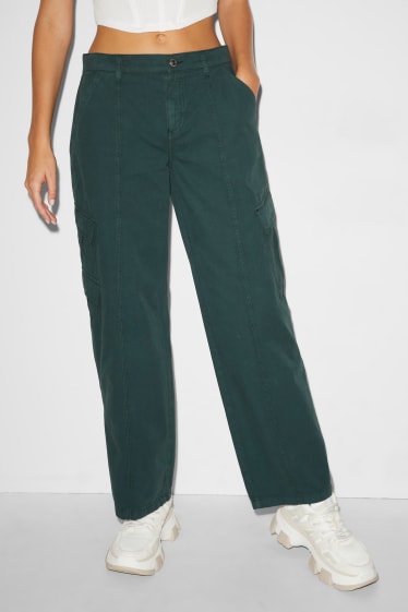 Exclu web - CLOCKHOUSE - pantalon cargo - low waist - loose fit - vert foncé