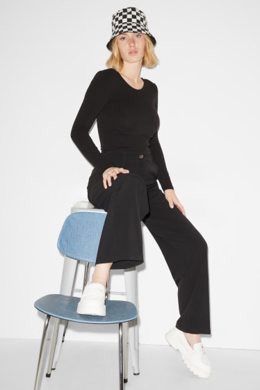 Exclusiu online - CLOCKHOUSE - top crop - negre