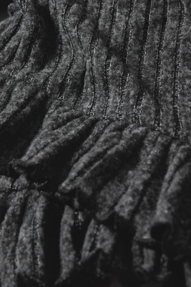 Esclusiva online - CLOCKHOUSE maglia a maniche lunghe - taglio corto - nero melange