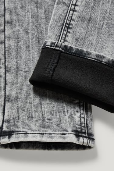 Bambini: - Slim jeans - jeans termici - jog denim - jeans grigio chiaro